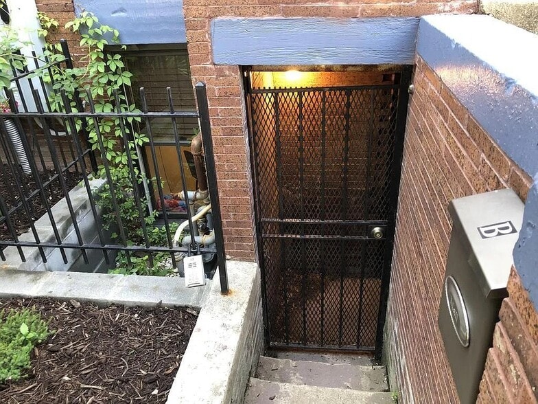 Building Photo - 2907 13th St NW