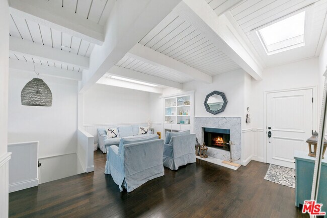 Building Photo - 11856 S Beach Club Way