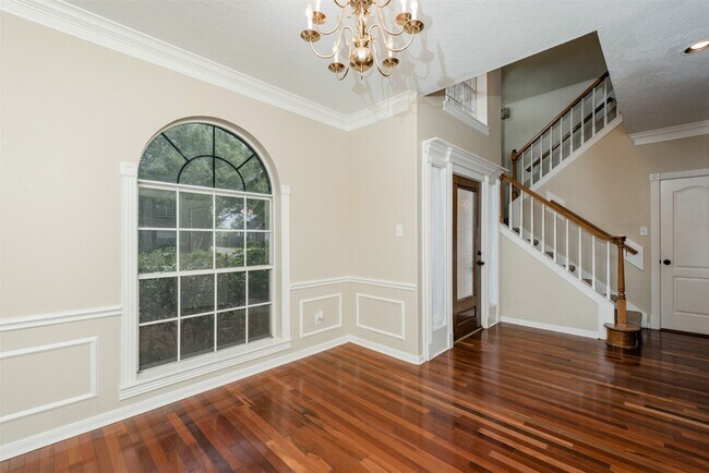 Building Photo - 215 Sunset Ridge Dr