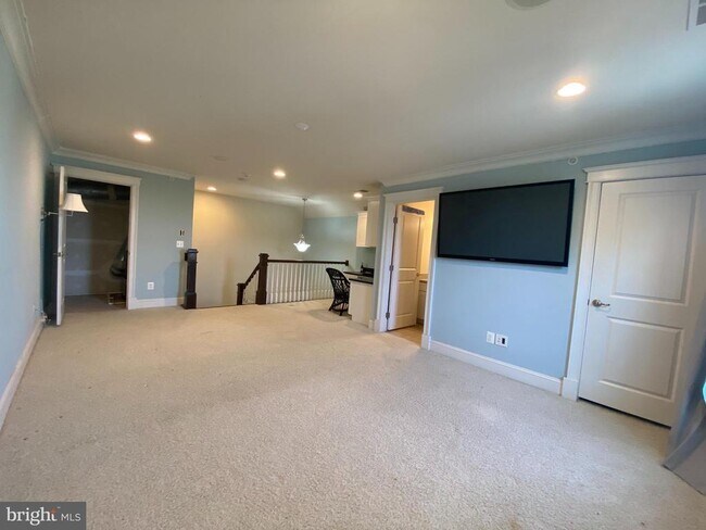 Building Photo - 2163 Potomac River Blvd