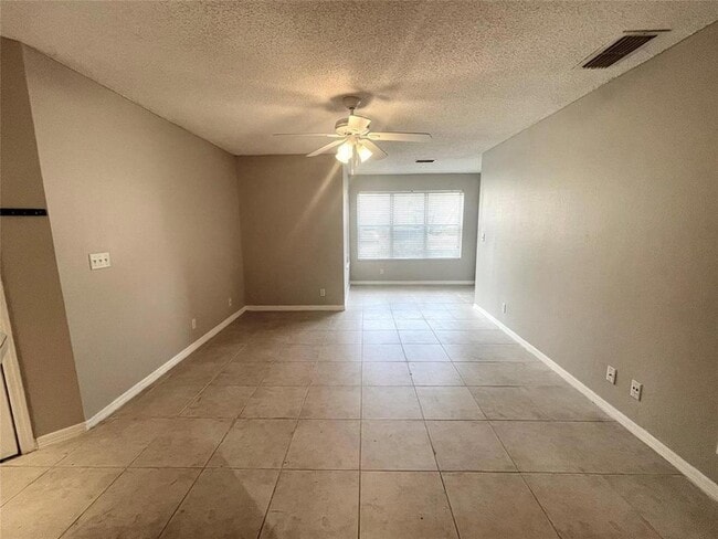 Building Photo - 3350 Pinewalk Dr N