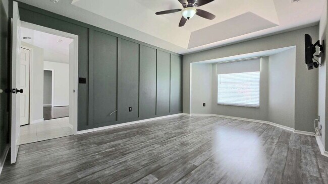 Building Photo - 8013 Sandpiper Rd