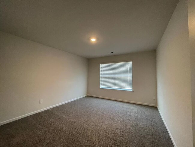 Building Photo - 3711 Stanley Creek Dr