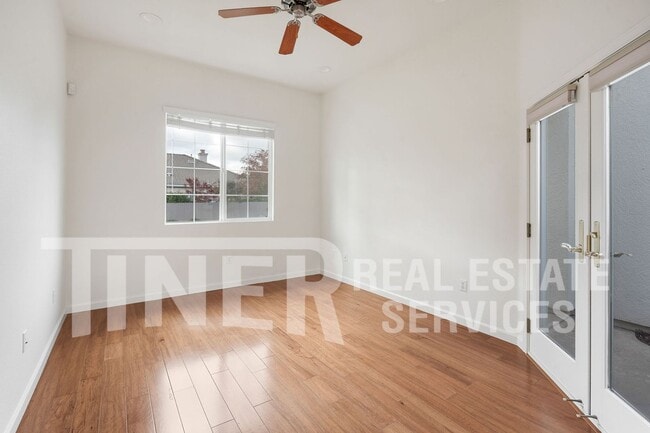 Building Photo - 6025 CreekBerry Wy