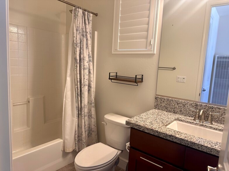 Bathroom - 1866 Vista del Sol