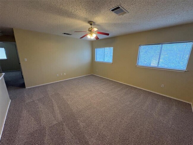 Building Photo - 7908 Rosenberry Dr