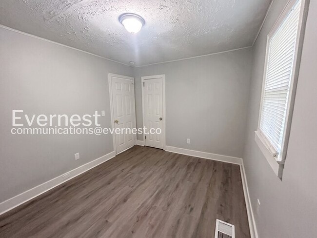 Building Photo - 2175 Pansy St NW