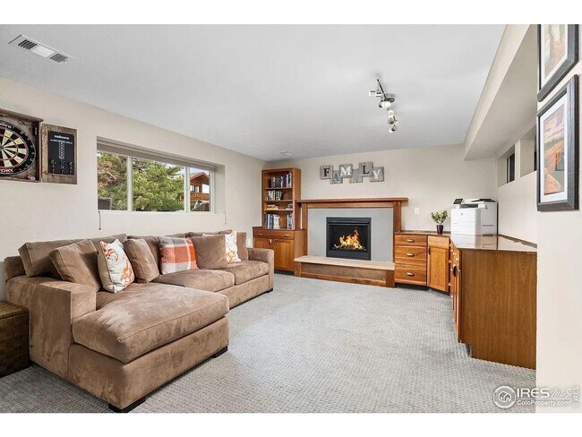 Building Photo - 5 Bed 3 Bath Home in South Boulder W/Solar.