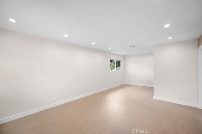 Building Photo - 13950 Stagg St