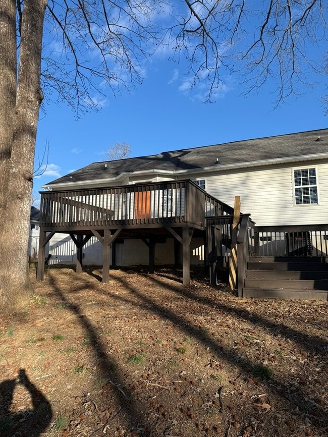 Building Photo - Neighborhood Home