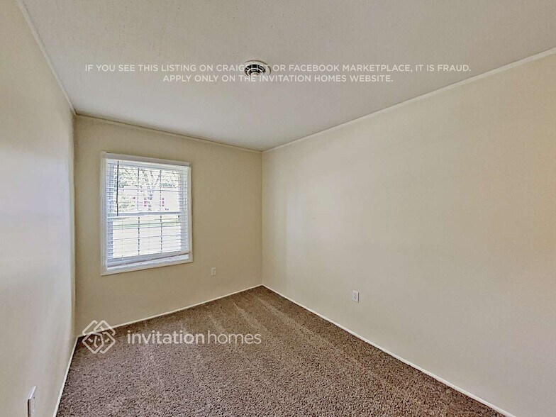 Building Photo - 202 Mayfield Dr
