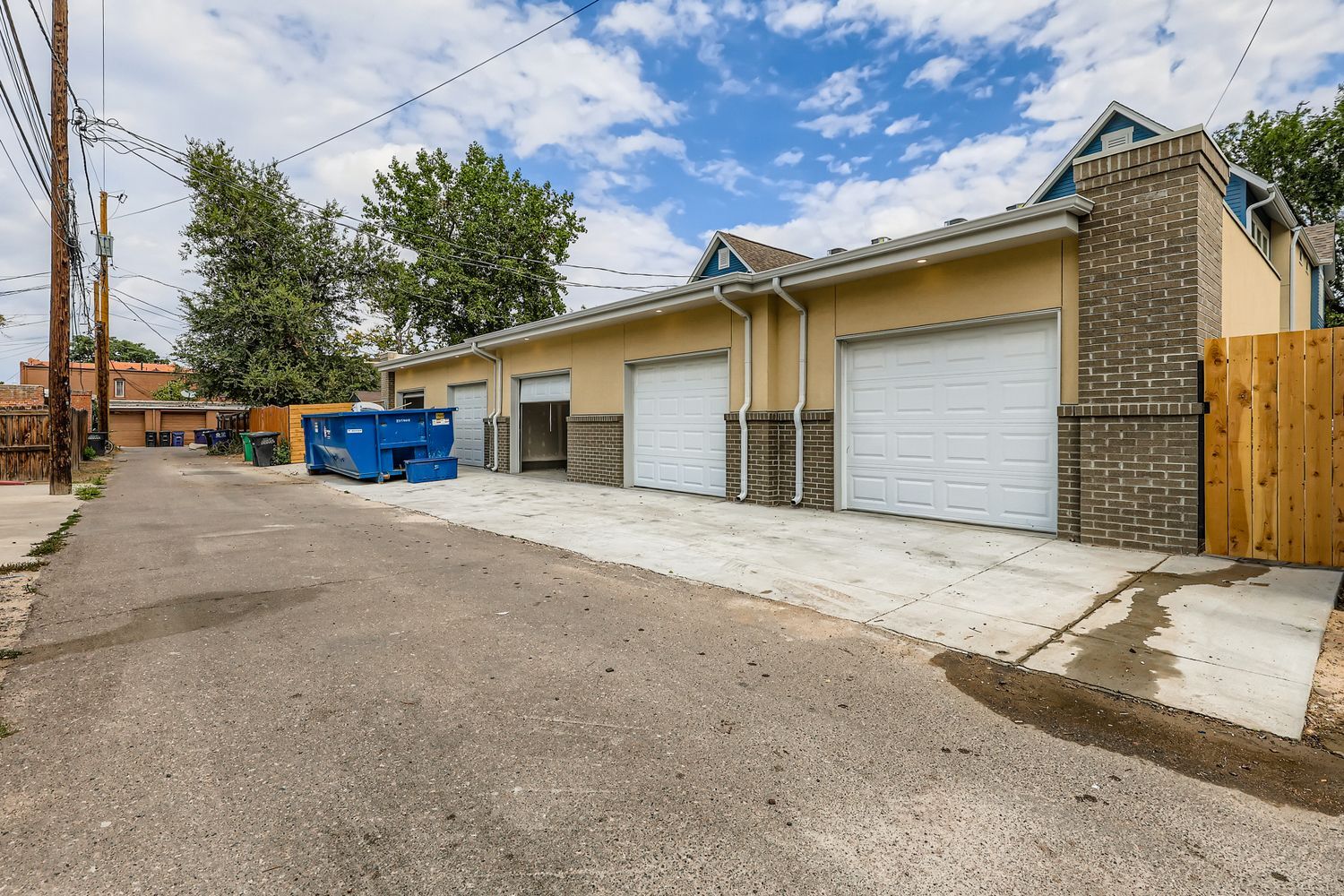 Building Photo - 55 Elati St