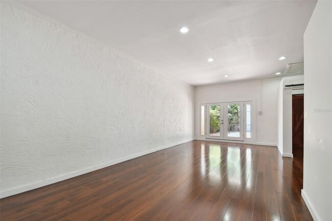 Building Photo - 1925 52nd St S