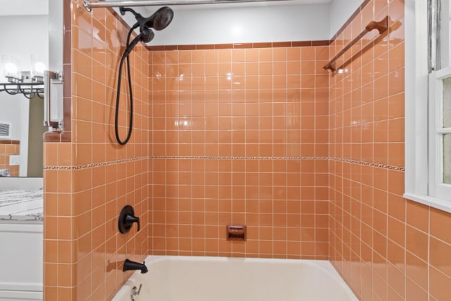 Building Photo - 1533 S 76th St