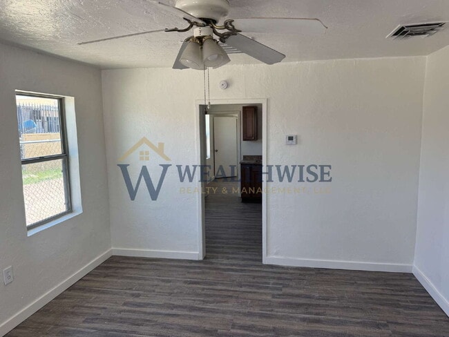 Building Photo - Freshly Remodeled 2 Bedroom 1 Bath Home for Rent 19 W Michigan Dr Unit A,Tucson, AZ 85714 $950 / ...