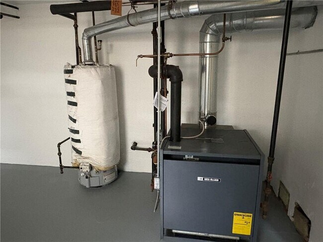 Building Photo - 36-36 Underwood St.