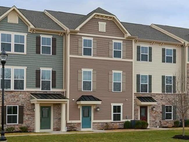 Building Photo - 103 Bayside Ct
