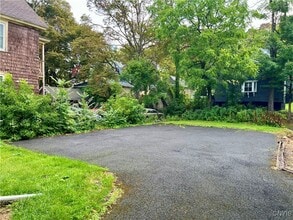 Building Photo - 855 Ackerman Ave