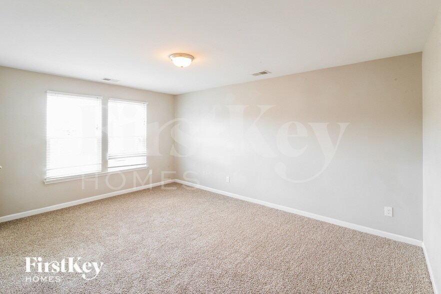 Building Photo - 213 Secretariat Dr