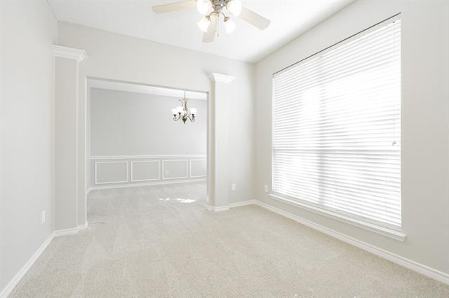 Building Photo - 920 Dogwood Ln