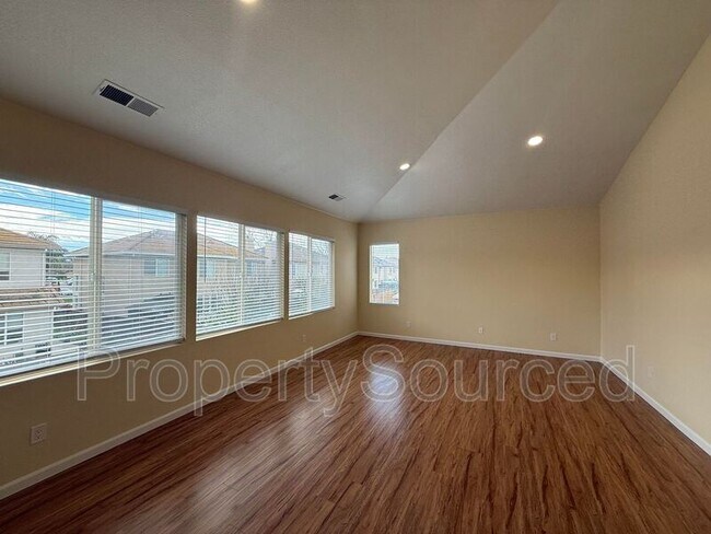 Building Photo - 1830 Persimmon Way