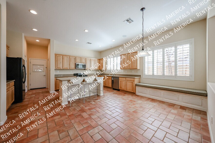 Building Photo - 2348 W River Rock Ct