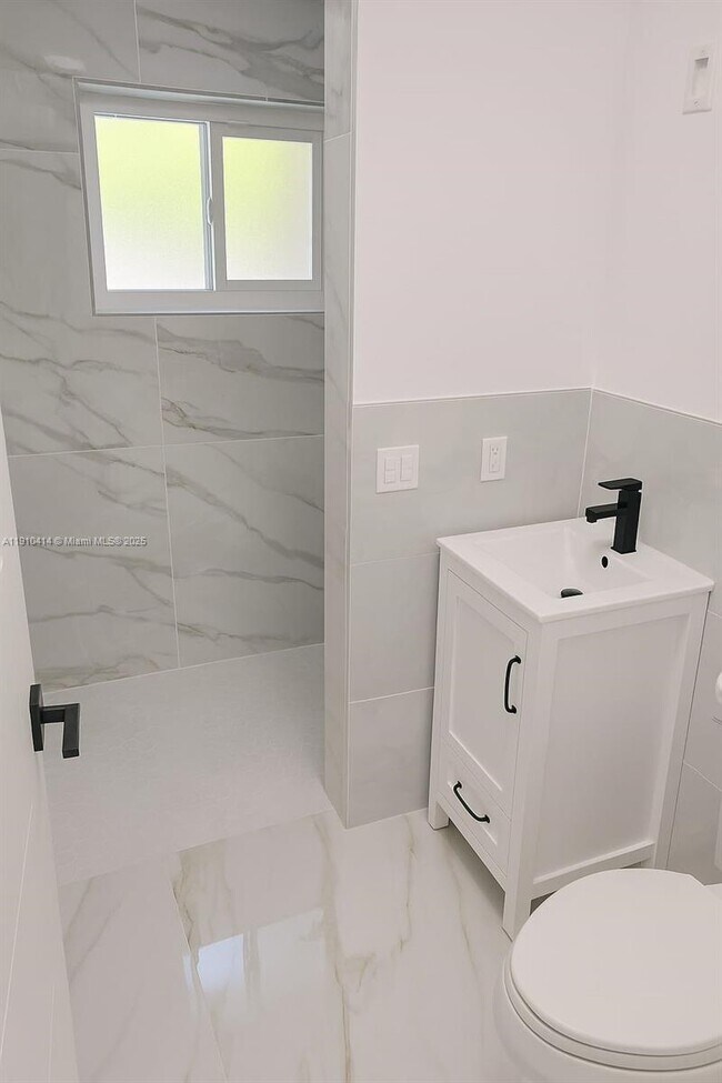 Building Photo - 9313 NW 24th Pl