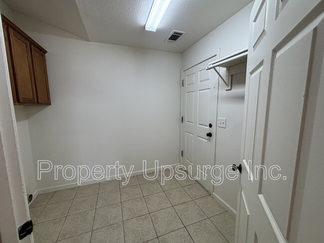 Building Photo - 3745 Silvario Ct