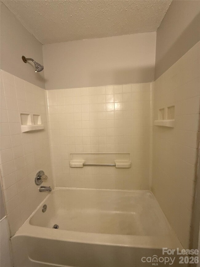 Building Photo - 333 E Todd Ln