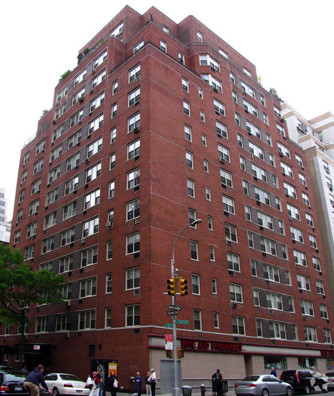 Primary Photo - 1235 Lexington Ave