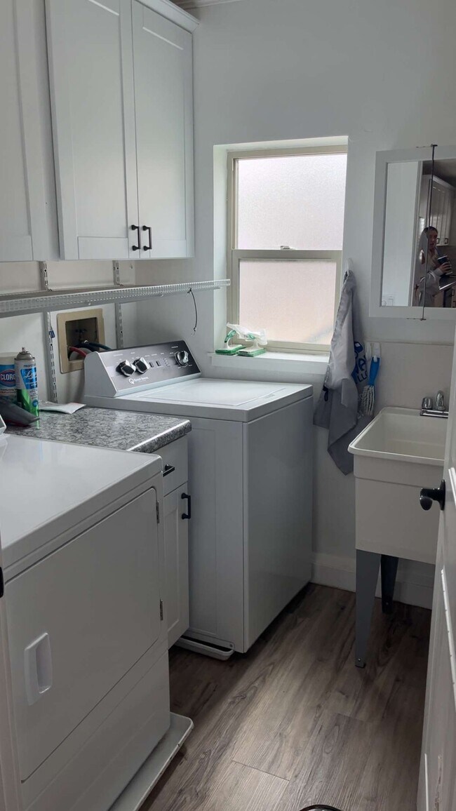 Building Photo - MONROE PROPERTY RENTALS - DUPLEX