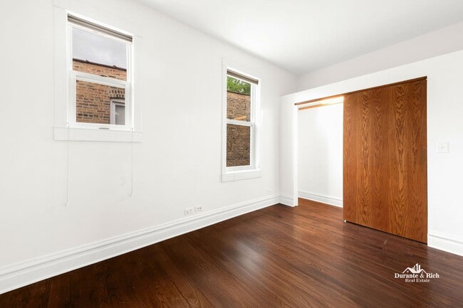 Building Photo - Portage Park 3-Bedroom Gem with Laundry In...