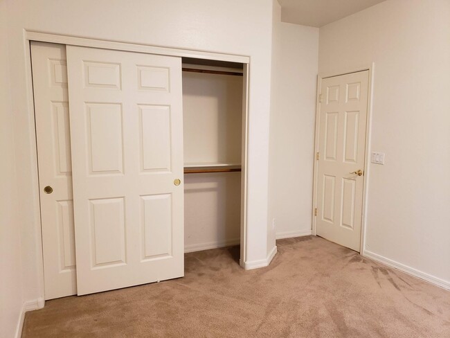 Building Photo - COMING SOON - LARGE DESIRABLE HOME IN SHADOW RIDGE WITH PRIVATE POOL!!!