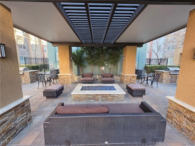 Building Photo - 62 E Serene Ave