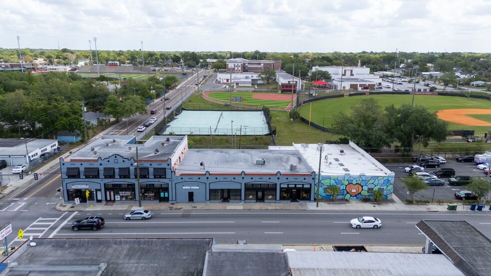 Building Photo - 4713 N Florida Ave