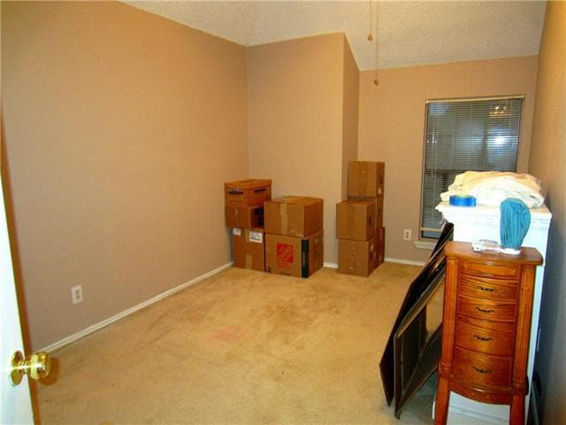 Building Photo - 940 Sylvan Creek Dr