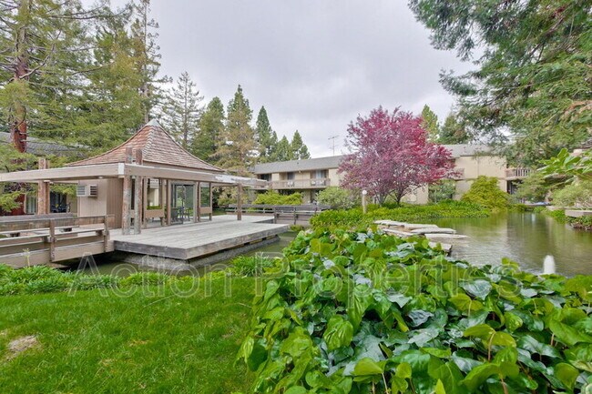 Building Photo - 505 Cypress Point Dr