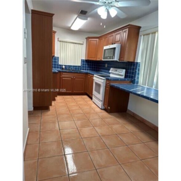 Building Photo - 10371 SW 201st Ter