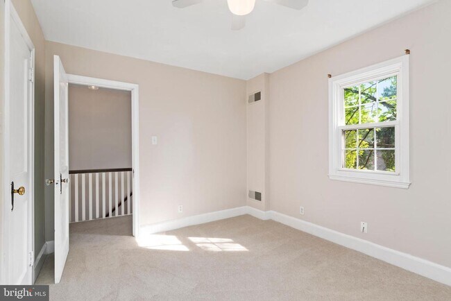 Building Photo - 710 Fishburn Rd