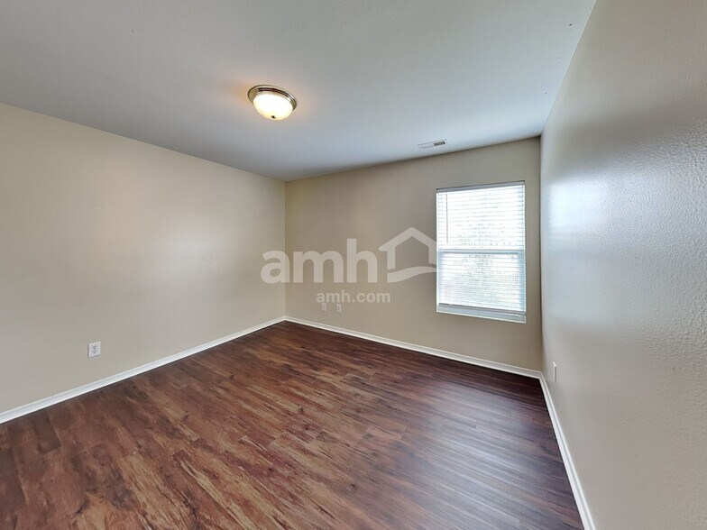 Building Photo - 1710 Cabarrus Crossing Dr