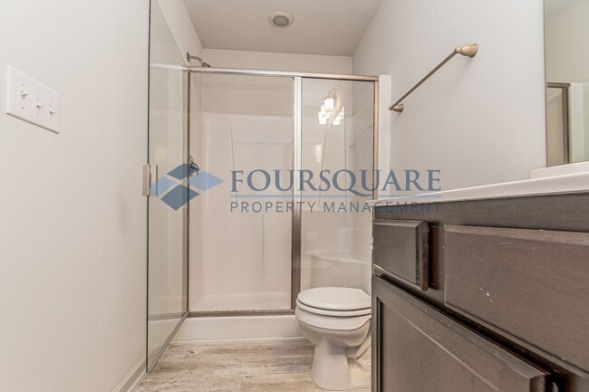 Building Photo - Spacious 3-Bed / 2.5-Bath Townhome with Open Floor Plan & Assigned Parking – Convenient to Downto...