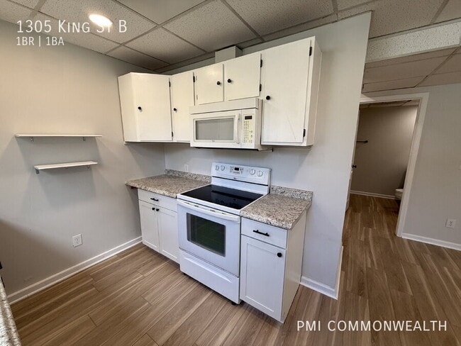 Building Photo - 1305 King St