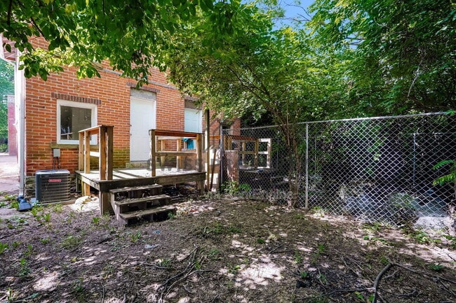 Building Photo - 950 McAllister Ave