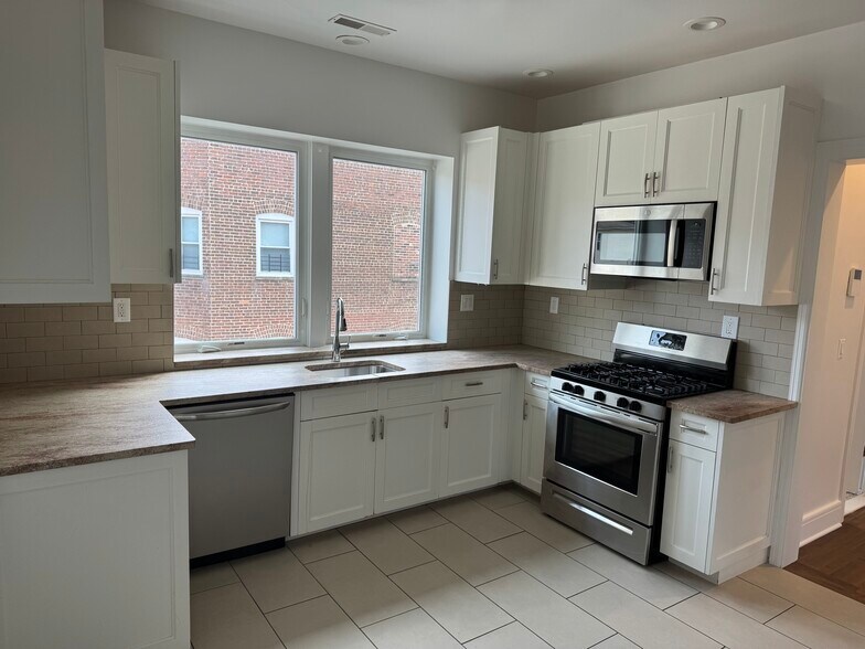 Primary Photo - 513 Fifth Ave