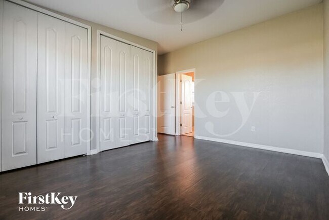 Building Photo - 21435 Gibralter Dr