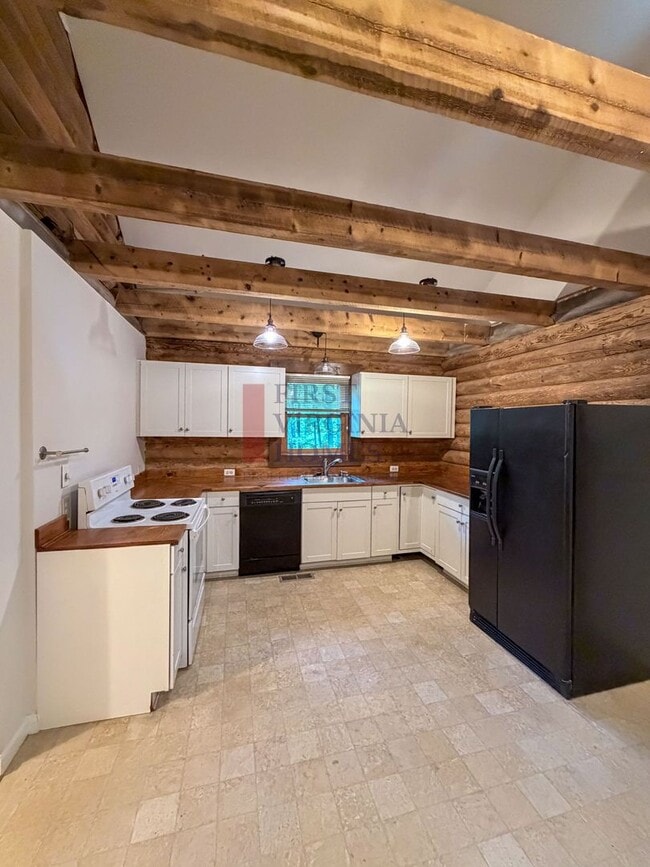Building Photo - 3Bed/2Bath Lake Monticello Rental