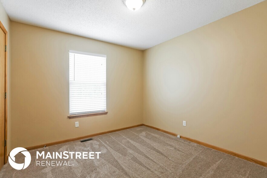 Building Photo - 209 Broadmoor Dr