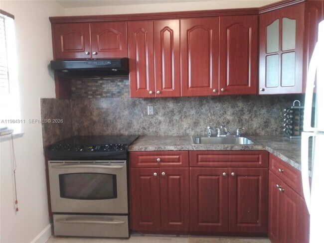 Building Photo - 7900 Tatum Waterway Dr