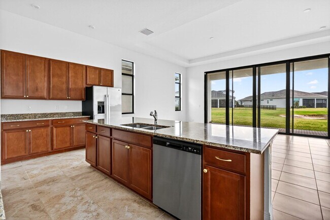 Building Photo - 11344 SW Pietra Wy