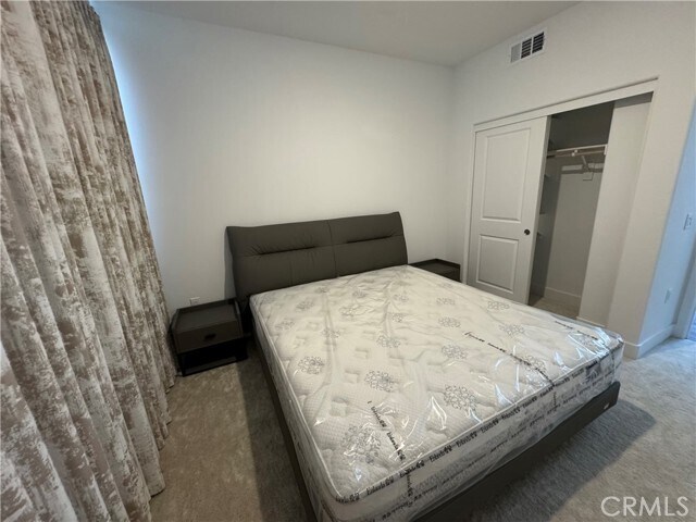 Building Photo - 228 Knot